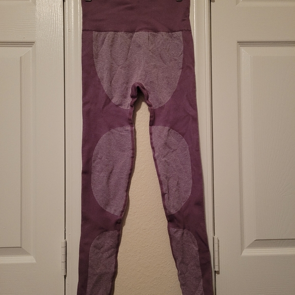 Amazon "Heart Booty" Purple Leggings - Picture 4 of 6